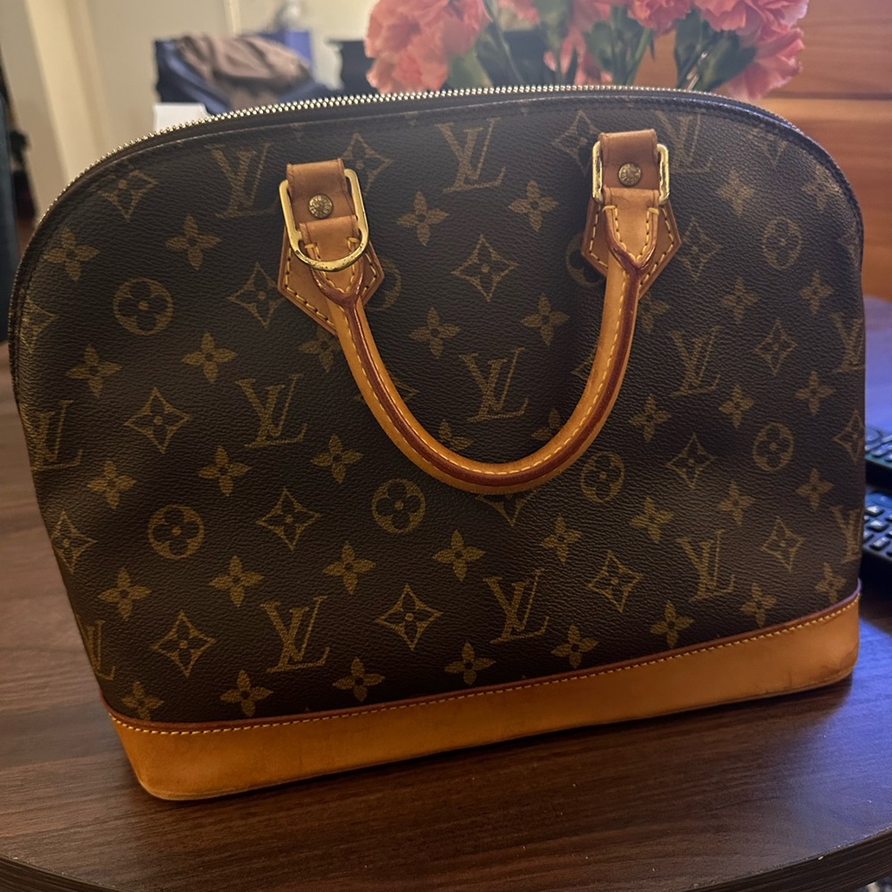 Louis Vuitton Alma PM